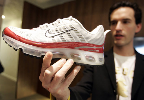 耐克回應(yīng)&ldquo;氣墊門(mén)&rdquo;承諾全額退款 未提三倍賠償