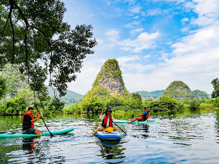 追光丨房車、帳篷、太空艙&hellip;&hellip;你想要的露營(yíng)裝備這里都有