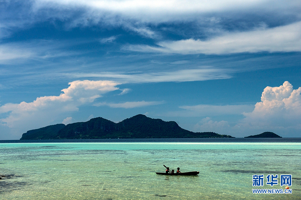 《那藍天，那碧海，那伊甸園般的神秘之地》