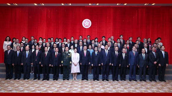 習(xí)近平會見香港特別行政區(qū)新任行政、立法、司法機構(gòu)負責(zé)人