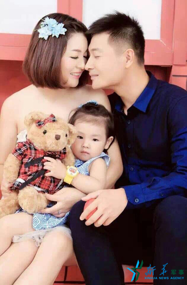 &uarr;資料圖片：張超一家三口合影。