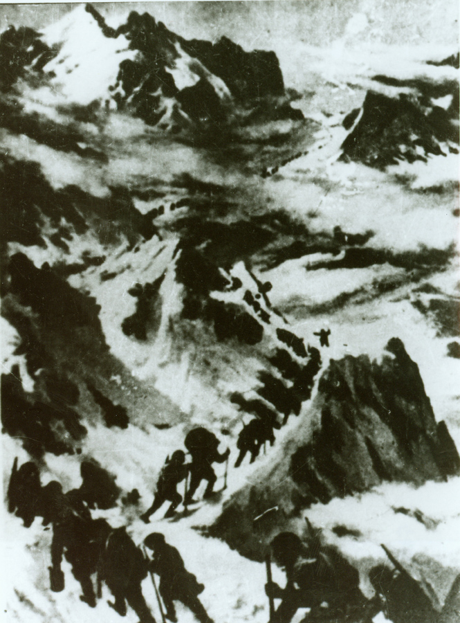 &uarr;資料圖片：紅軍過打鼓山。（圖片由陸軍第16集團軍某紅軍團提供）