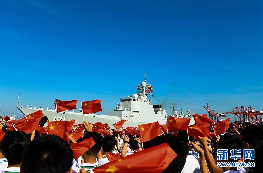 （圖文互動）（1）萬里海疆寫忠誠&mdash;&mdash;記海軍某驅(qū)逐艦支隊(duì)海口艦