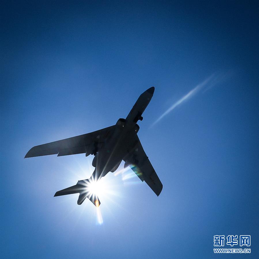 (圖文互動)(3)掠海巡天鑄鐵拳——空軍“模范轟炸機(jī)大隊(duì)”履行新時(shí)代使命任務(wù)記事