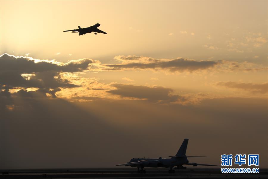 (圖文互動)(1)掠海巡天鑄鐵拳——空軍“模范轟炸機(jī)大隊(duì)”履行新時(shí)代使命任務(wù)記事