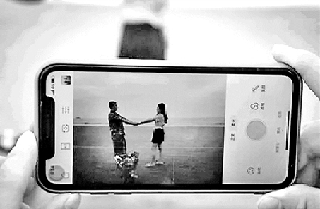 愛，是一個個無可替代日子的積累&mdash;&mdash;軍戀不易，唯你美好