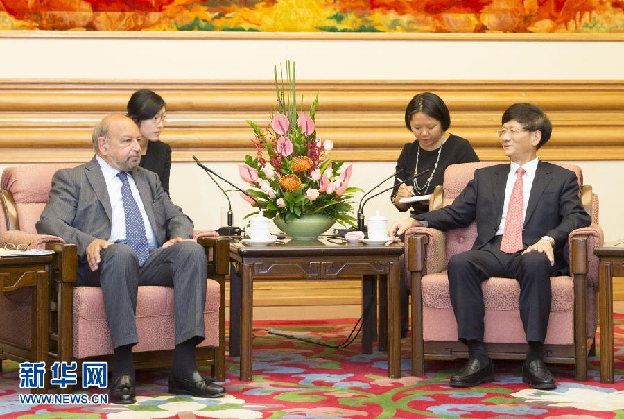 9月5日，中共中央政治局委員、中央政法委書記孟建柱在北京中南海會(huì)見國際法院院長(zhǎng)亞伯拉罕。 新華社記者 黃敬文 攝 