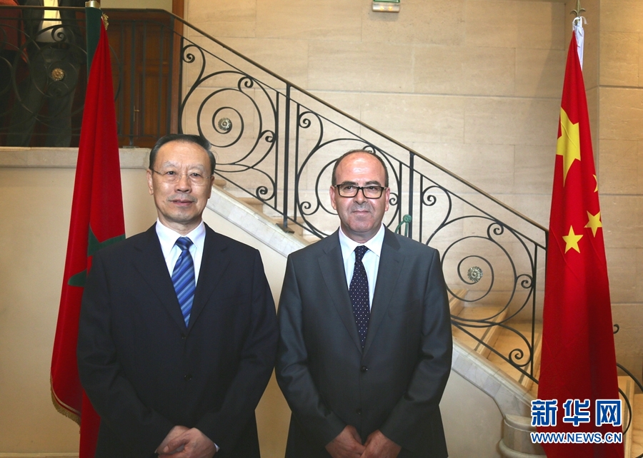 9月19日，在摩洛哥首都拉巴特，中共中央書記處書記、全國政協(xié)副主席杜青林（左）會見摩洛哥參議長本希馬。應(yīng)摩洛哥參議院邀請，中共中央書記處書記、全國政協(xié)副主席杜青林于18日至20日率中共代表團(tuán)訪摩，分別會見政府首腦本&middot;基蘭、參議長本希馬、真實性與現(xiàn)代黨總書記奧馬里等。新華社記者劉鍇攝