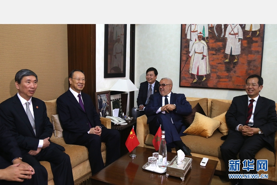 9月19日，在摩洛哥首都拉巴特，中共中央書記處書記、全國政協(xié)副主席杜青林（左二）會見摩洛哥政府首腦本&middot;基蘭（右二）。應(yīng)摩洛哥參議院邀請，中共中央書記處書記、全國政協(xié)副主席杜青林于18日至20日率中共代表團(tuán)訪摩，分別會見政府首腦本&middot;基蘭、參議長本希馬、真實性與現(xiàn)代黨總書記奧馬里等。新華社記者劉鍇攝