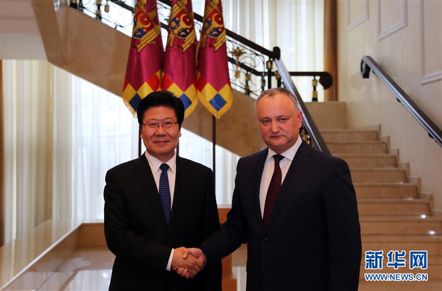 （XHDW）（1）摩爾多瓦總統(tǒng)多東、總理菲利普會(huì)見(jiàn)張春賢