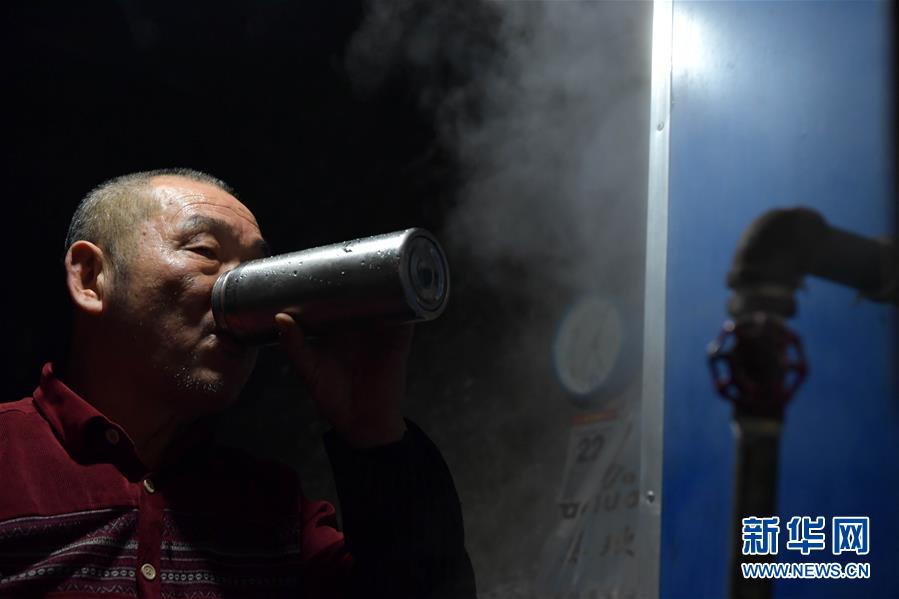 （圖片故事）（6）寒冬里暖暖的&ldquo;三毛錢(qián)&rdquo;