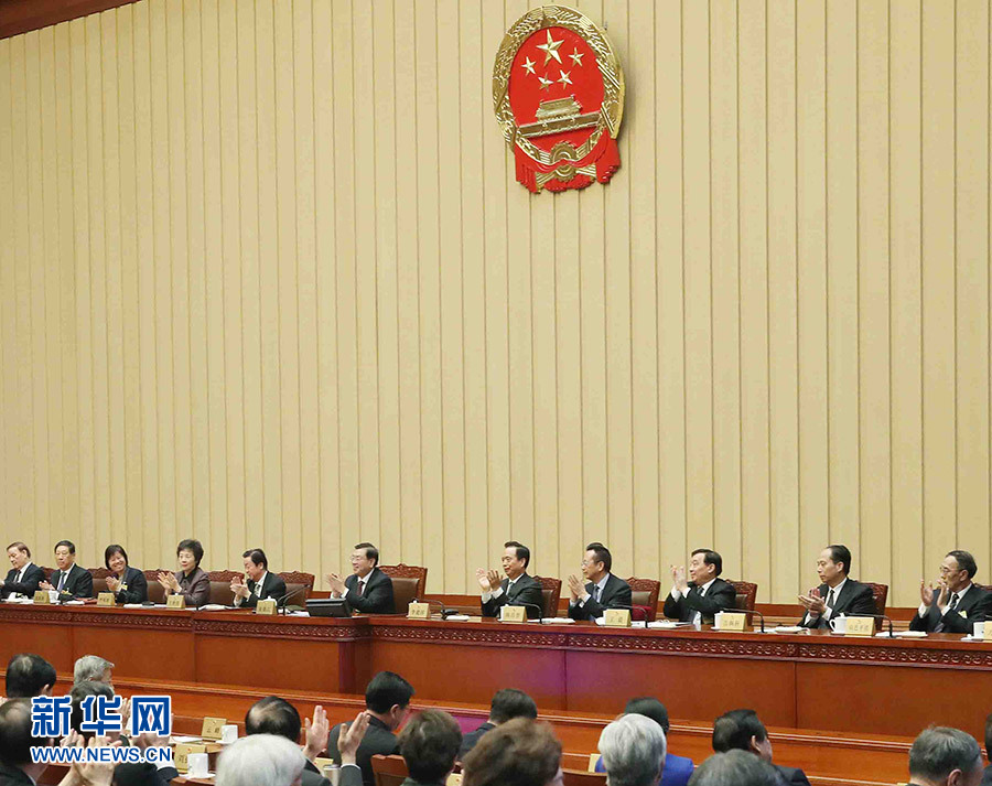 2月24日，全國(guó)人大常委會(huì)委員長(zhǎng)張德江在北京主持十二屆全國(guó)人大常委會(huì)第三十三次會(huì)議閉幕會(huì)。在會(huì)議完成各項(xiàng)表決事項(xiàng)后，張德江發(fā)表講話。新華社記者 劉衛(wèi)兵 攝