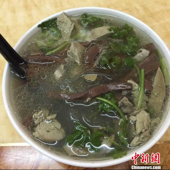 鴨血粉絲湯&ldquo;申遺&rdquo;走紅網(wǎng)絡(luò)再掀中華美食國際化話題