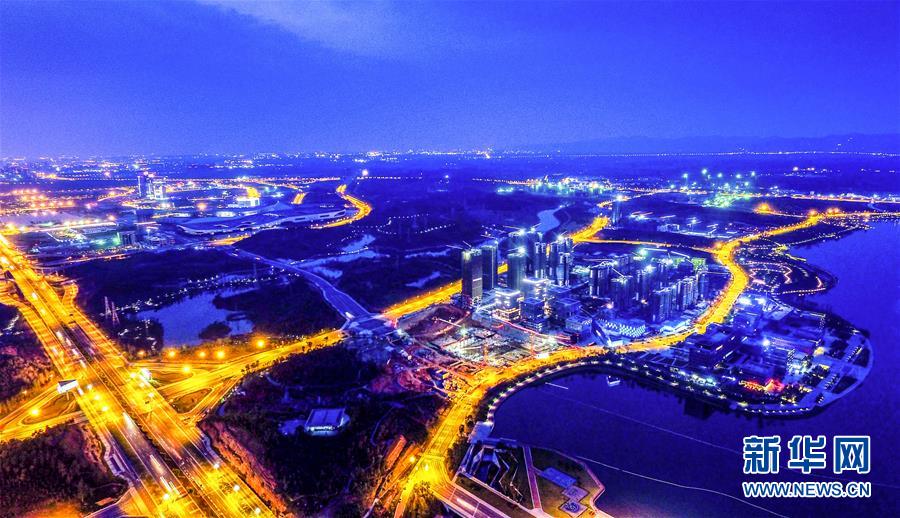 （大江奔流&mdash;&mdash;來(lái)自長(zhǎng)江經(jīng)濟(jì)帶的報(bào)道&middot;新華全媒頭條&middot;圖文互動(dòng)）（8）擘畫(huà)新時(shí)代中國(guó)發(fā)展新坐標(biāo)&mdash;&mdash;深入推動(dòng)長(zhǎng)江經(jīng)濟(jì)帶發(fā)展述評(píng)