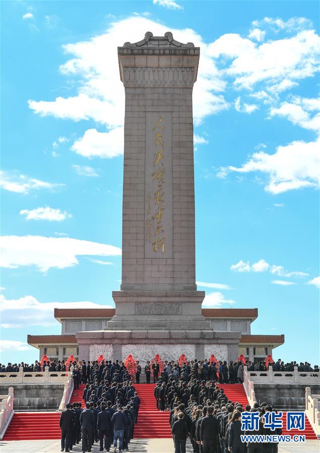 （新華全媒頭條&middot;圖文互動）（1）致敬英烈 捍衛(wèi)榮光&mdash;&mdash;寫在英雄烈士保護法實施后首個烈士紀(jì)念日