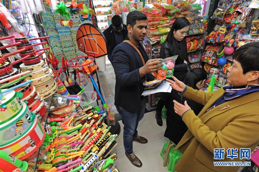 （在習(xí)近平新時代中國特色社會主義思想指引下&middot;慶祝改革開放40周年&middot;協(xié)調(diào)發(fā)展）（新華全媒頭條&middot;圖文互動）（2）協(xié)調(diào)發(fā)展：奏響全面建成小康社會交響曲