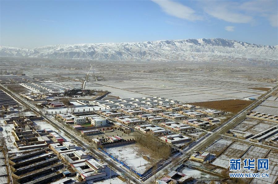 （慶祝改革開放40周年基層行&middot;村莊篇&middot;圖文互動）（5）甘肅武威上莊村：雜亂不堪的村莊變了 農(nóng)民住進&ldquo;幸福院&rdquo;