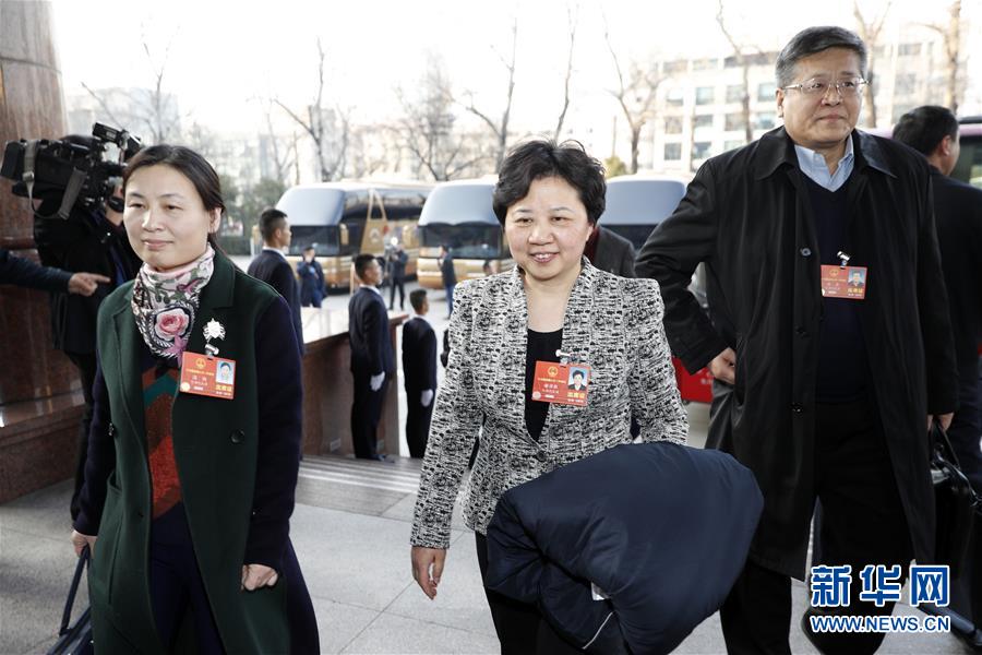 （兩會）天津代表團(tuán)抵京