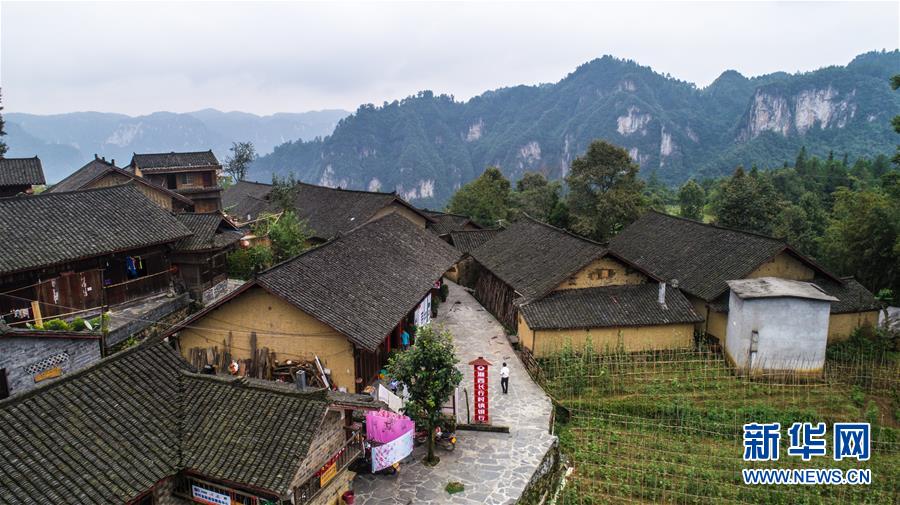 （聚焦歷史性成就和變革&middot;圖文互動(dòng)）（1）書寫脫貧攻堅(jiān)新答卷&mdash;&mdash;我國(guó)五年來經(jīng)濟(jì)社會(huì)發(fā)展成就巡禮