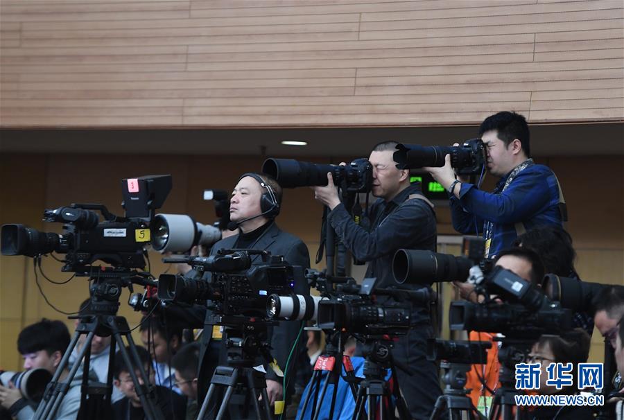 （兩會(huì)）（4）財(cái)政部部長肖捷等就&ldquo;財(cái)稅改革和財(cái)政工作&rdquo;答記者問