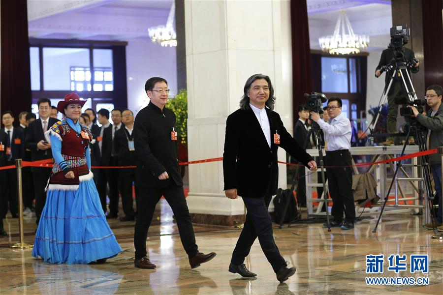 （兩會(huì)&middot;XHDW）（3）全國政協(xié)委員接受采訪