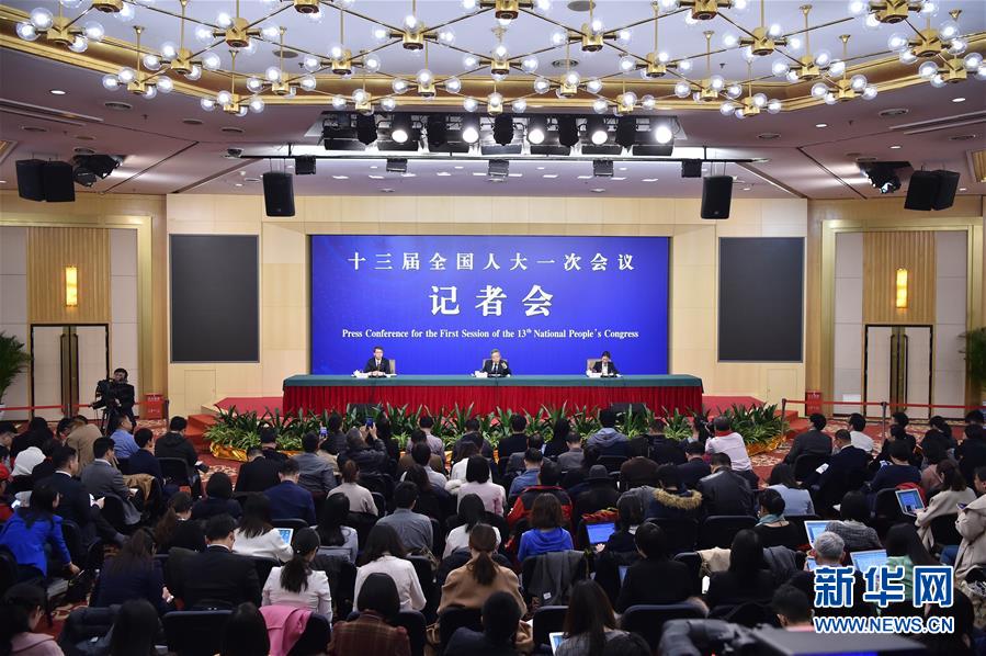 （兩會(huì)&middot;XHDW）（4）教育部部長陳寶生就&ldquo;努力讓每個(gè)孩子都能享有公平而有質(zhì)量的教育&rdquo;答記者問