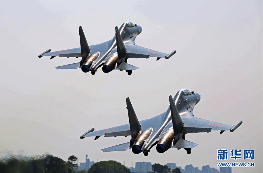 （新華全媒頭條&middot;圖文互動(dòng)）（5）戰(zhàn)鷹，為祖國(guó)奮飛&mdash;&mdash;記空軍航空兵某旅旅長(zhǎng)、特級(jí)飛行員郝井文