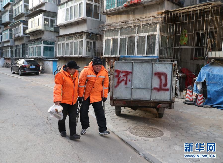 （新春走基層&middot;代表委員履職）（3）馬路牙子上當代表&mdash;&mdash;環(huán)衛(wèi)工人莊艷的履職故事
