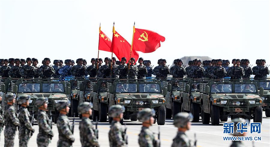 （新華全媒頭條&middot;強軍思想引領(lǐng)新征程&middot;圖文互動）（8）那一刻，我們光榮接受檢閱