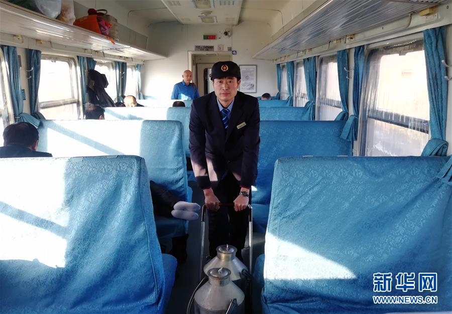 （新春走基層&middot;圖文互動(dòng)）（1）變的是時(shí)間，不變的是溫情&mdash;&mdash;開往小興安嶺深處的幸福&ldquo;慢火車&rdquo;