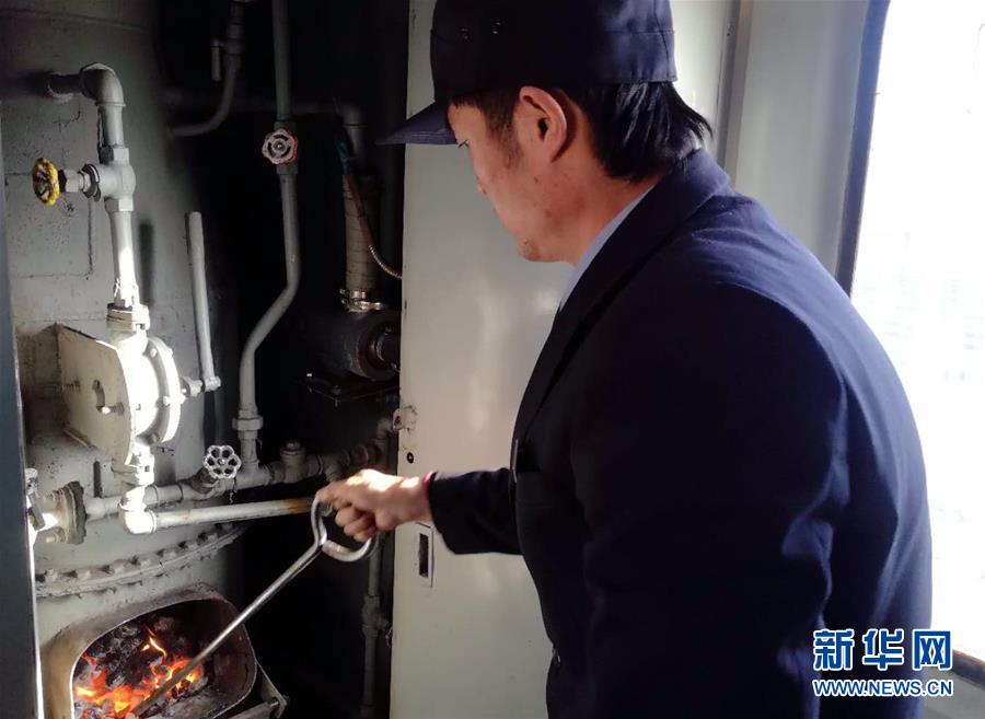 （新春走基層&middot;圖文互動(dòng)）（3）變的是時(shí)間，不變的是溫情&mdash;&mdash;開往小興安嶺深處的幸福&ldquo;慢火車&rdquo;