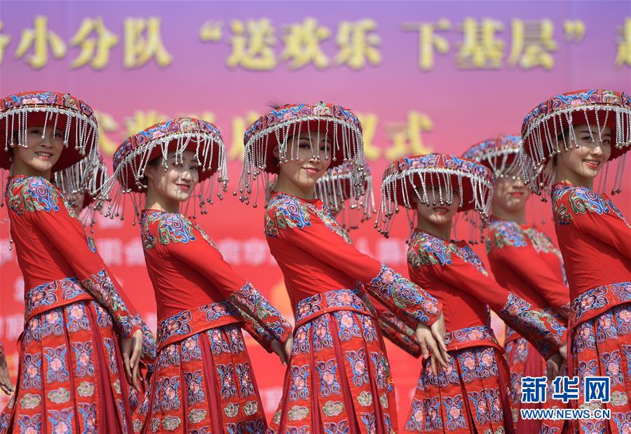 （新華全媒頭條&middot;兩會精神看落實(shí)&middot;圖文互動）（1）把握時(shí)代脈搏　聆聽時(shí)代聲音&mdash;&mdash;落實(shí)全國兩會精神堅(jiān)定文化自信述評