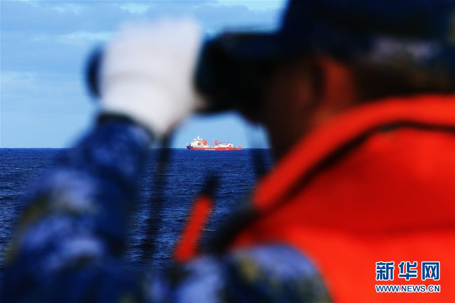 （新華全媒頭條&middot;人民海軍70年&middot;圖文互動(dòng)）（6）向海圖強(qiáng)春潮涌&mdash;&mdash;黨中央、中央軍委和習(xí)主席關(guān)心人民海軍建設(shè)發(fā)展紀(jì)實(shí)