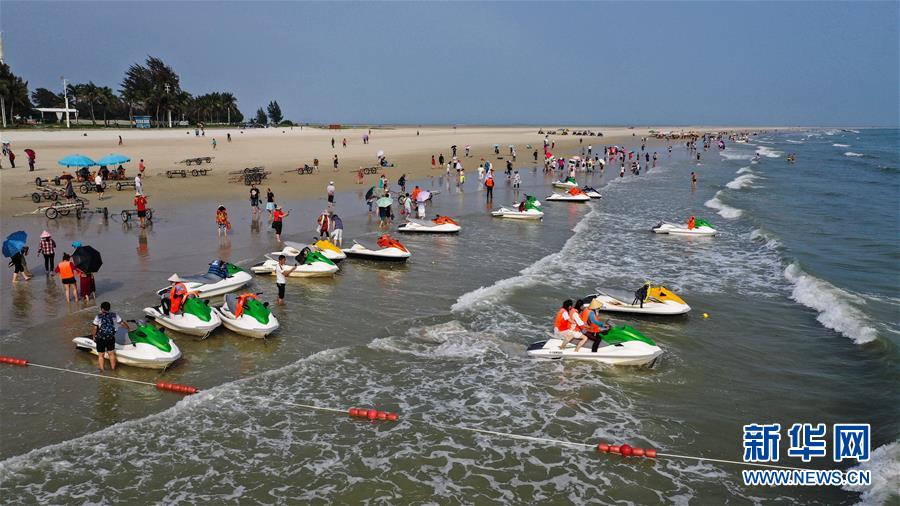 （壯麗70年 奮斗新時(shí)代&mdash;&mdash;推動(dòng)高質(zhì)量發(fā)展調(diào)研行&middot;圖文互動(dòng)）（1）近海能看鯨魚(yú)白海豚，廣西這片濱海旅游勝地啥來(lái)頭？