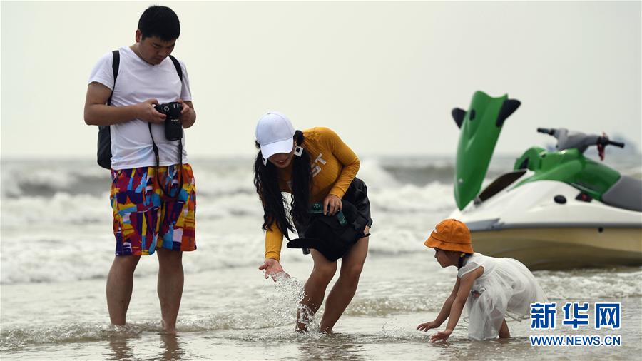 （壯麗70年 奮斗新時(shí)代&mdash;&mdash;推動(dòng)高質(zhì)量發(fā)展調(diào)研行&middot;圖文互動(dòng)）（7）近海能看鯨魚白海豚，廣西這片濱海旅游勝地啥來頭？