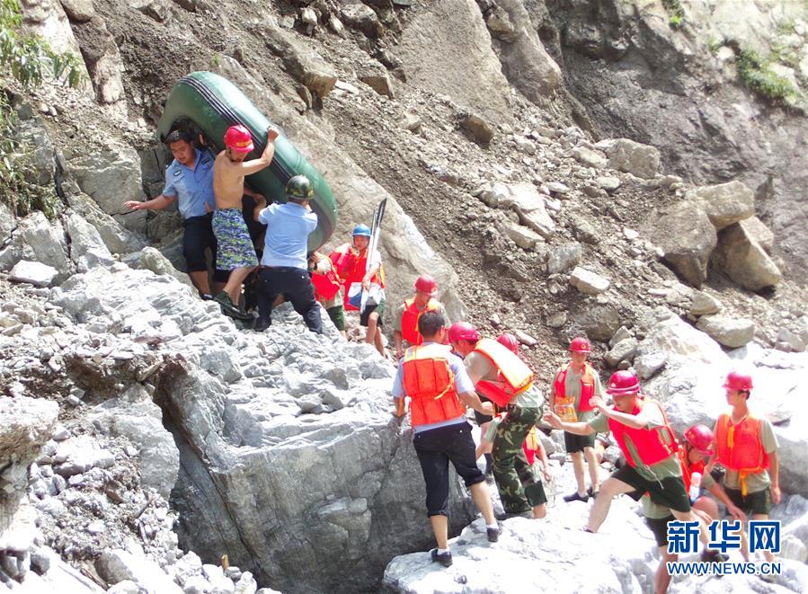 （時代先鋒&middot;圖文互動）（2）為人民&ldquo;逆行&rdquo;的人&mdash;&mdash;追記退役軍人、青年禁毒民警韓順軍