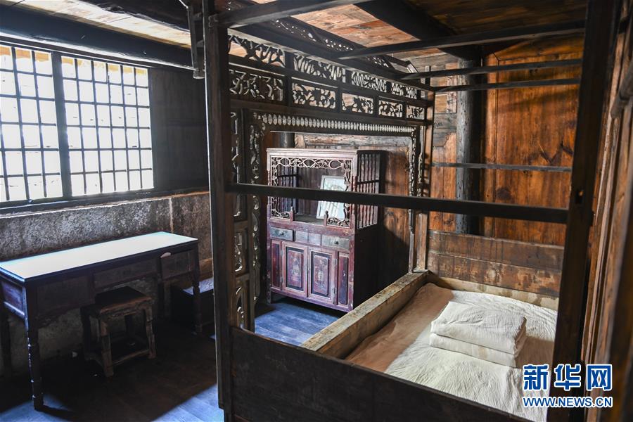 （壯麗70年&middot;奮斗新時(shí)代&mdash;&mdash;記者再走長征路&middot;圖文互動(dòng)）（5）手捧棉被憶紅軍：走了那么多年，我們都念他們的好