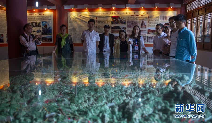 （壯麗70年&middot;奮斗新時代&mdash;&mdash;記者再走長征路&middot;圖文互動）（4）龍云&ldquo;獻(xiàn)&rdquo;圖： &ldquo;助力&rdquo;巧渡金沙江 