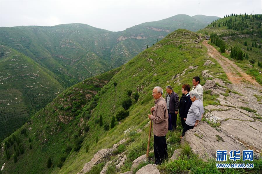 （在習(xí)近平新時代中國特色社會主義思想指引下&mdash;&mdash;新時代新作為新篇章&middot;圖文互動）（6）中條山下綠意濃&mdash;&mdash;一個&ldquo;資源窮縣&rdquo;的生態(tài)發(fā)展之路
