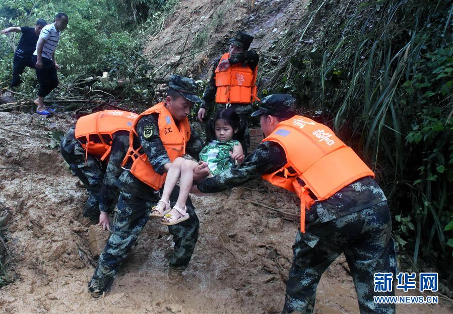 （新華全媒頭條&middot;圖文互動）（1）我們是一支不可戰(zhàn)勝的力量&mdash;&mdash;獻(xiàn)給中國人民解放軍建軍92周年