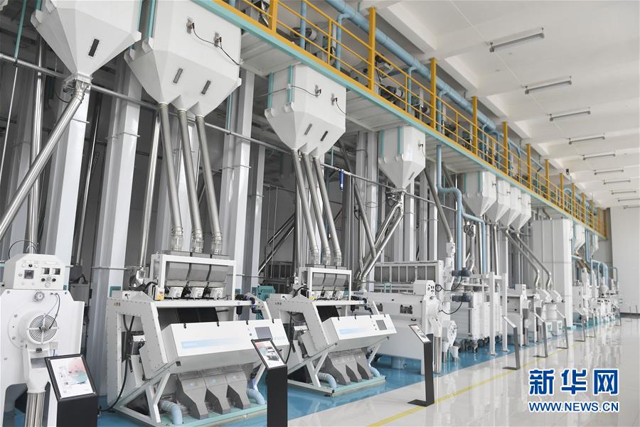 (在習(xí)近平新時(shí)代中國特色社會(huì)主義思想指引下——新時(shí)代新作為新篇章·圖文互動(dòng))(4)吉林萬昌現(xiàn)代農(nóng)業(yè)發(fā)展先導(dǎo)區(qū)“三變”