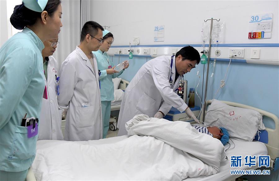 （中國網(wǎng)事&middot;感動2019&middot;圖文互動）（7）為艾滋病患者主刀的醫(yī)生馮秀嶺：每個生命都值得尊重