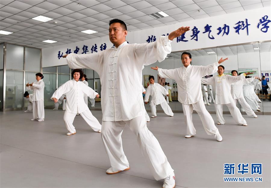 （新華全媒頭條&middot;圖文互動(dòng)）（2）奔跑吧，健康中國(guó)&mdash;&mdash;全民健身在路上