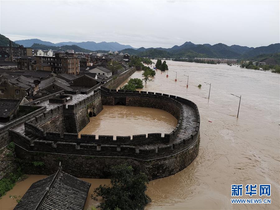 （關(guān)注&ldquo;利奇馬&rdquo;&middot;圖文互動(dòng)）（3）古城洪災(zāi) 八方馳援&mdash;&mdash;洪水災(zāi)害下的浙江臨海現(xiàn)場(chǎng)目擊