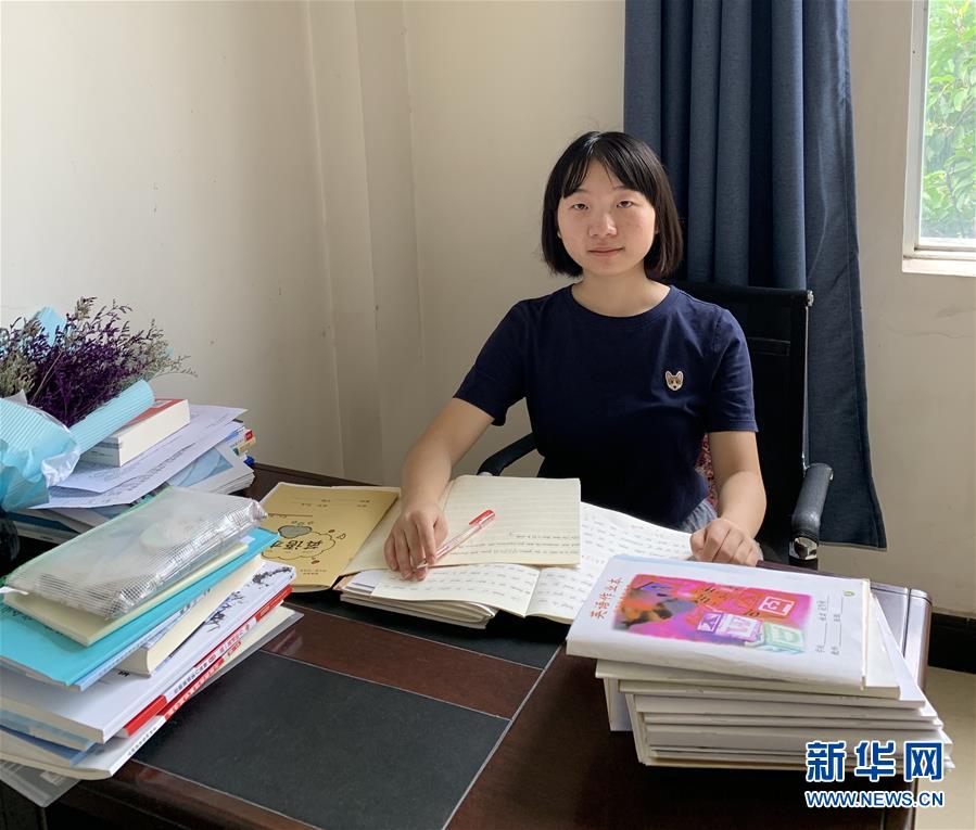 （在習(xí)近平新時(shí)代中國特色社會主義思想指引下&mdash;&mdash;新時(shí)代新作為新篇章&middot;總書記關(guān)心的百姓身邊事&middot;圖文互動)（2）&ldquo;我走進(jìn)大山，是為了讓你走出大山&rdquo;&mdash;&mdash;大學(xué)生支教故事