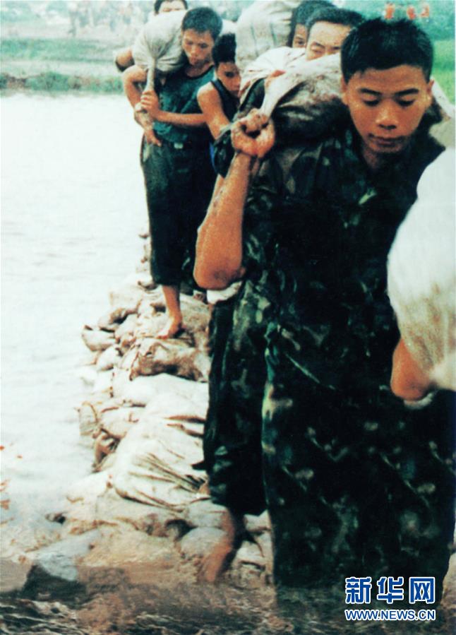 （新華全媒頭條&middot;圖文互動(dòng)）（2）祖國和人民永遠(yuǎn)銘記&mdash;&mdash;獻(xiàn)給逝去的最美奮斗者