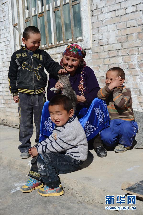 （壯麗70年&middot;奮斗新時(shí)代&mdash;&mdash;共和國(guó)榮光&middot;圖文互動(dòng)）（1）中國(guó)，一生的守護(hù)&mdash;&mdash;記&ldquo;人民楷模&rdquo;國(guó)家榮譽(yù)稱號(hào)獲得者布茹瑪汗&middot;毛勒朵