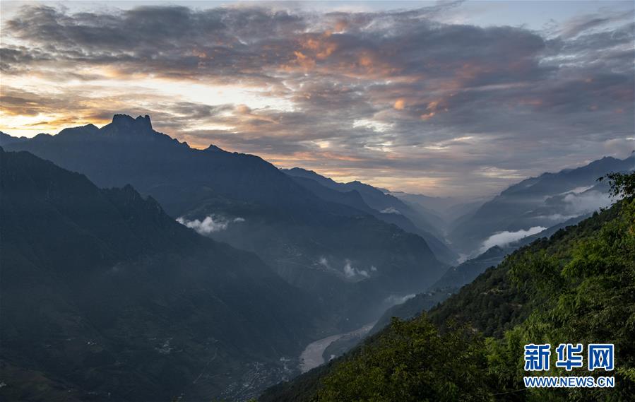 （新華全媒頭條&middot;決戰(zhàn)決勝脫貧攻堅&middot;圖文互動）（11）為了人與自然和諧共生&mdash;&mdash;云南&ldquo;三江并流&rdquo;地區(qū)決戰(zhàn)精準(zhǔn)脫貧的&ldquo;生態(tài)畫卷&rdquo;