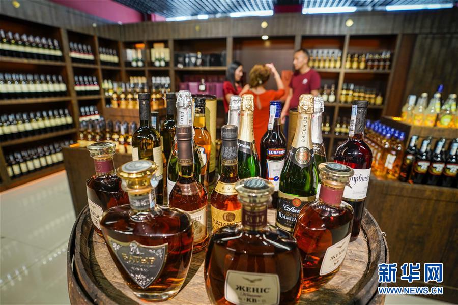 （在習近平新時代中國特色社會主義思想指引下&mdash;&mdash;新時代新作為新篇章&middot;總書記關切開放事&middot;圖文互動）（4）開放，讓迢迢邊關擁有穩(wěn)穩(wěn)幸福&mdash;&mdash;來自內陸沿邊開放小城的故事