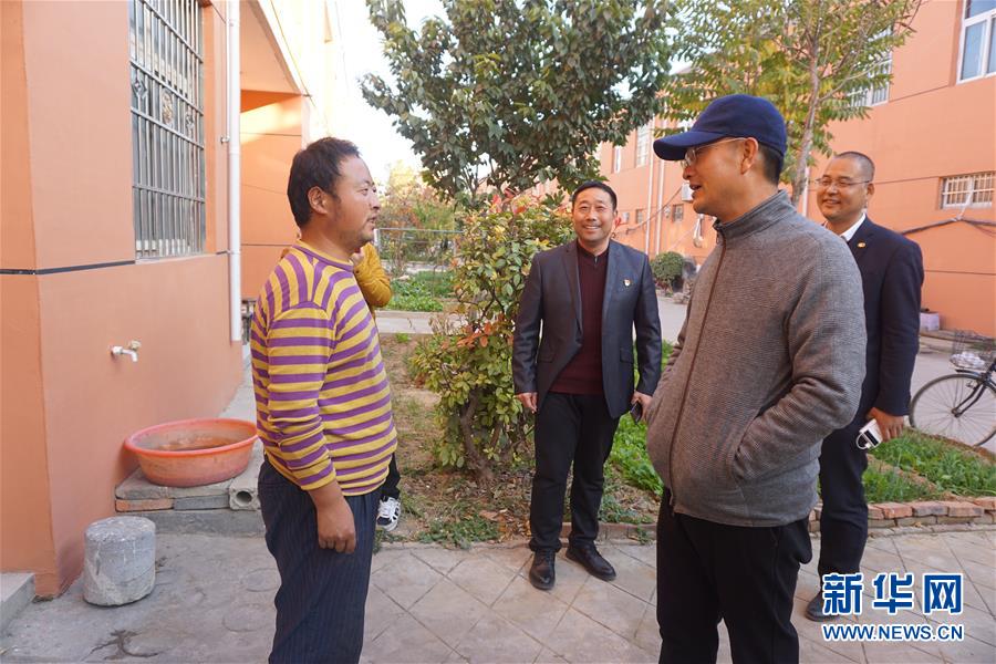 （愛國(guó)情 奮斗者&middot;圖文互動(dòng)）（1）富了口袋 更要富精神&mdash;&mdash;記向貧困宣戰(zhàn)的&ldquo;最美奮斗者&rdquo;裴春亮